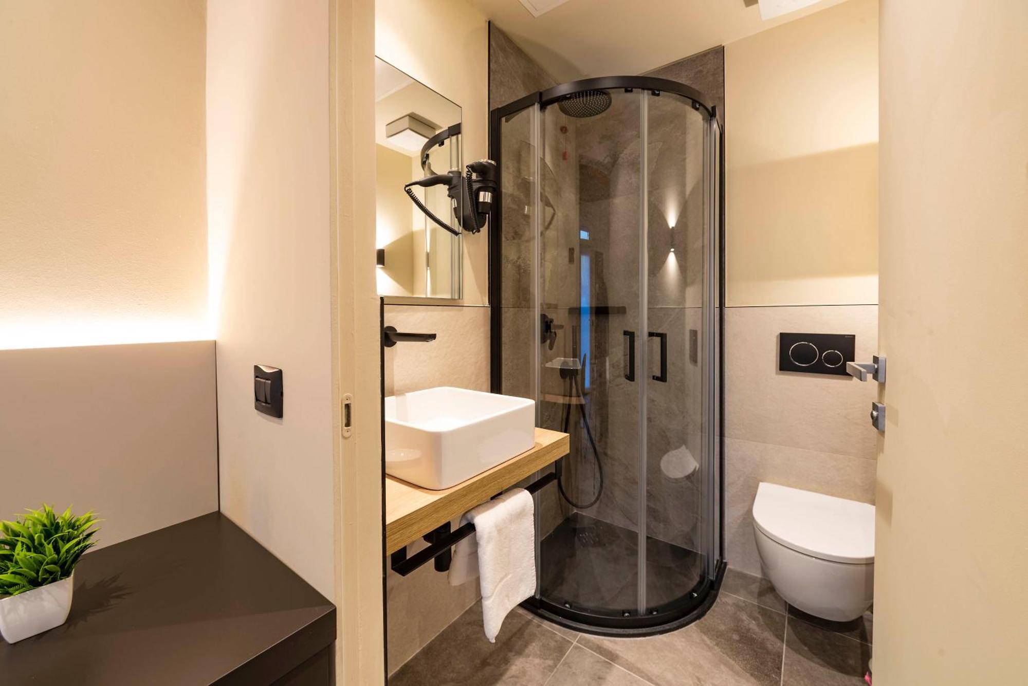 Italianflat - Verona'S River, Free Parking For Car & Bike, Nature, Relax Номер фото