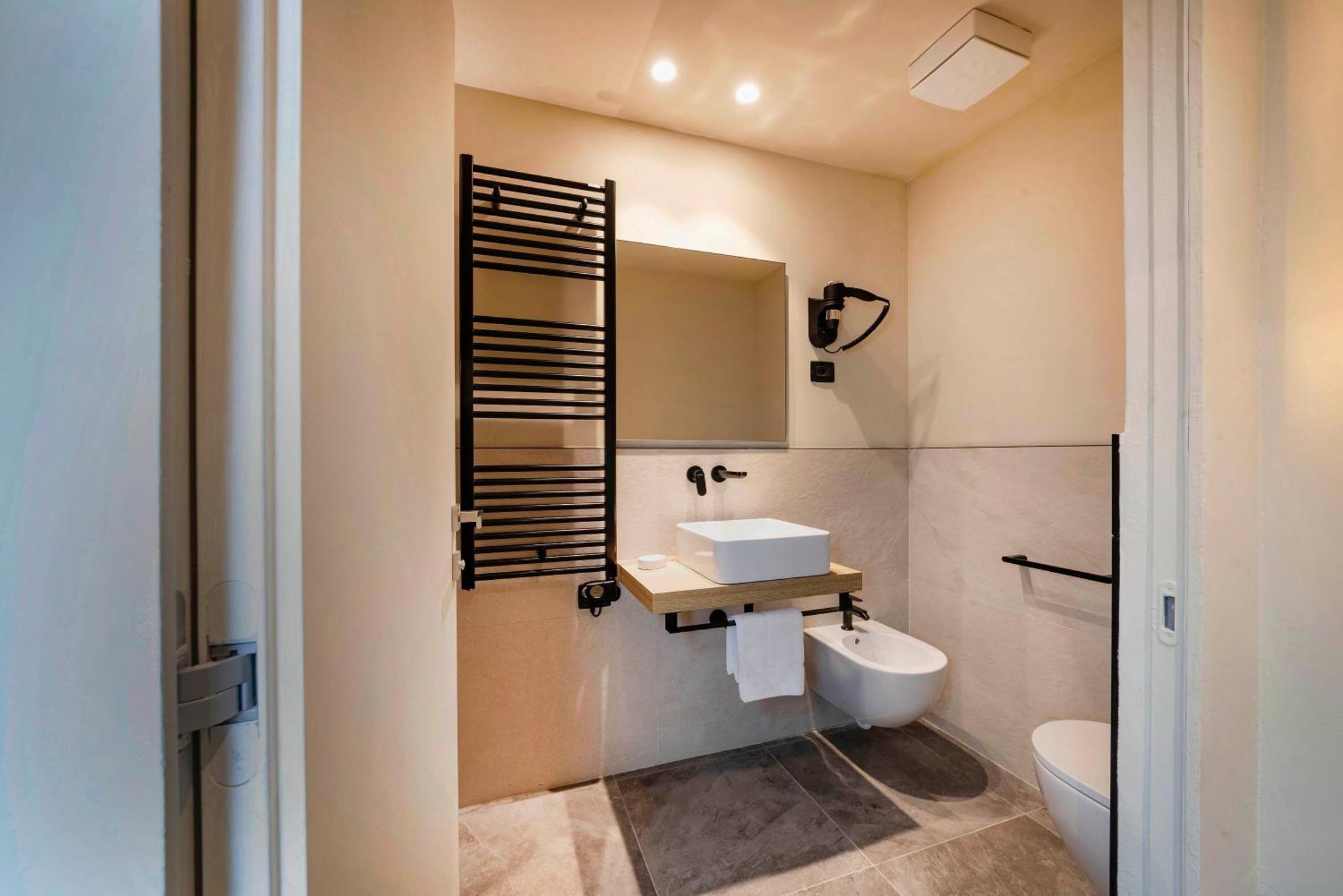 Italianflat - Verona'S River, Free Parking For Car & Bike, Nature, Relax Номер фото